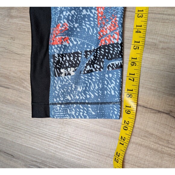 Under Armour Size XL HeatGear Leggings Cropped Fitted Compression EUC - Picture 10 of 10